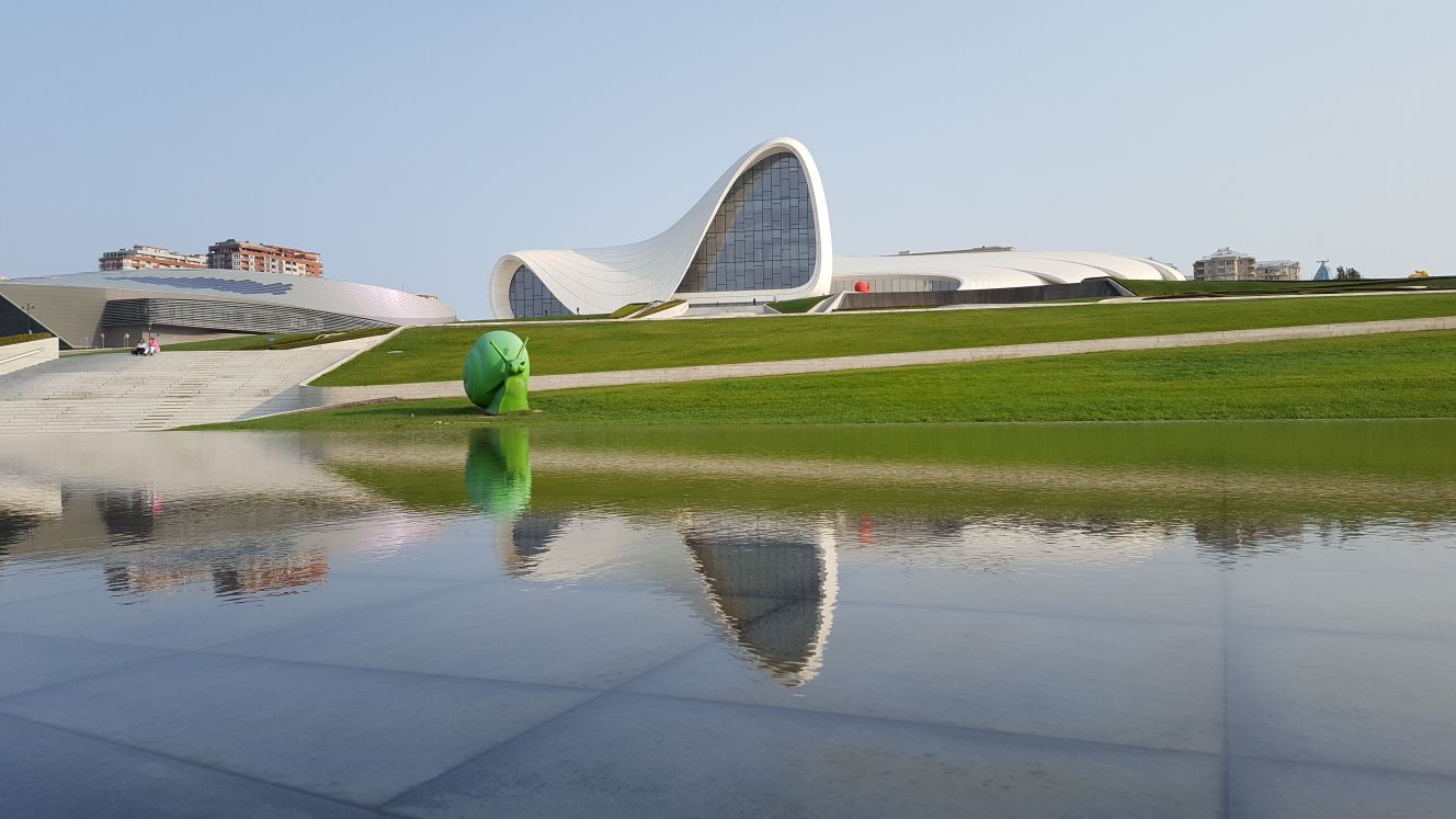 阿利耶夫中心——广角全景