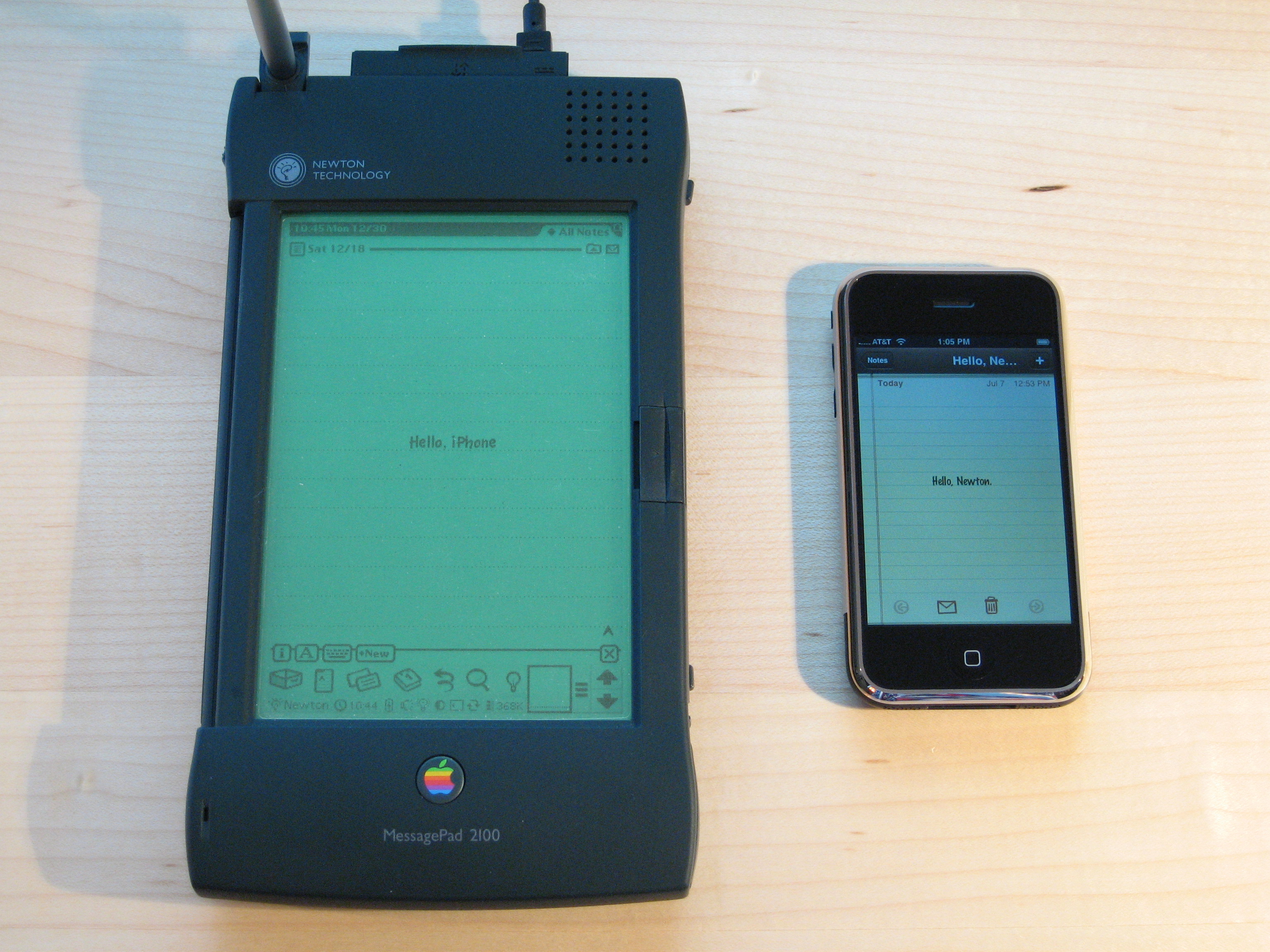 初代iPhone——与Newton对比