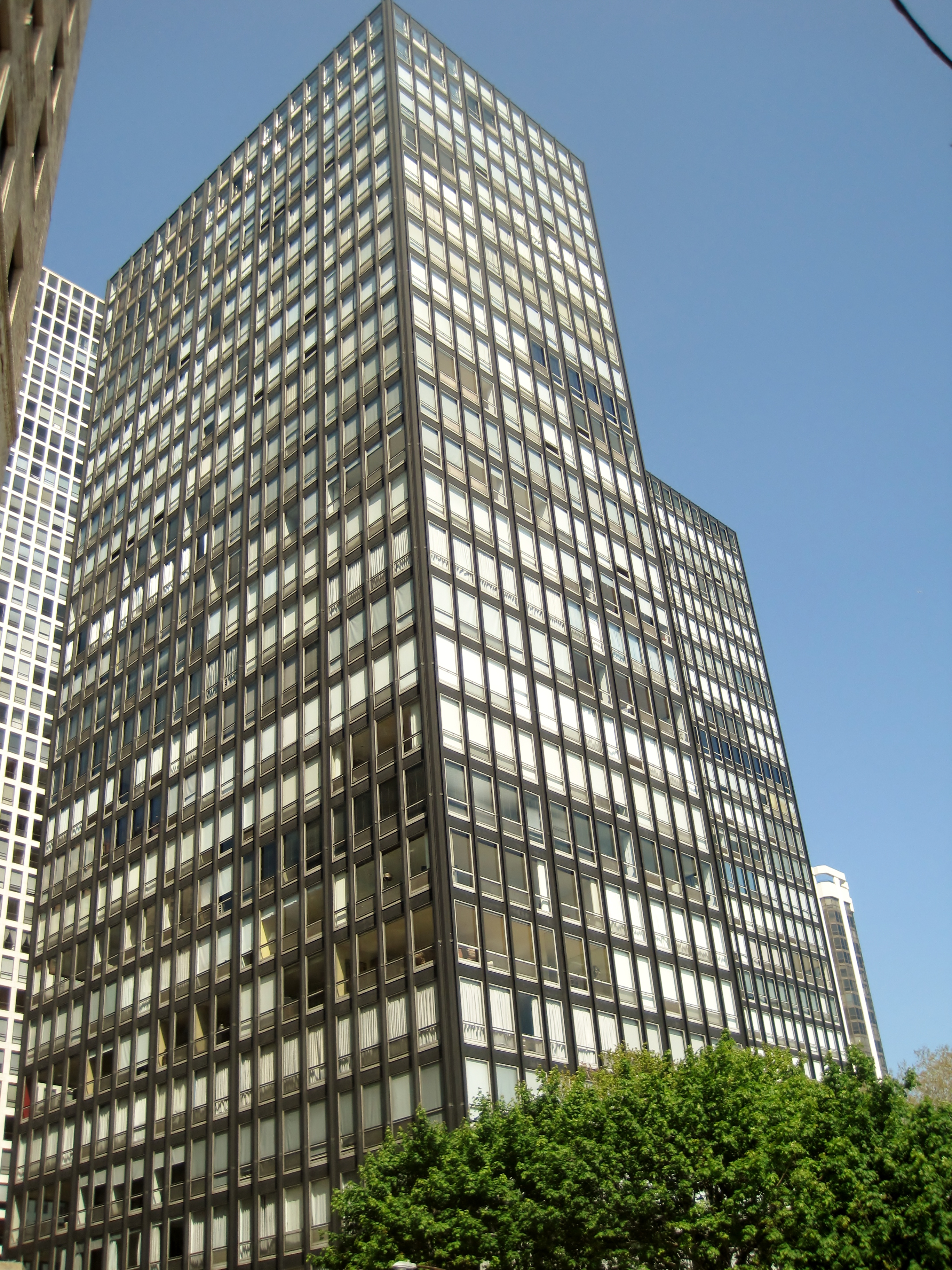 湖滨大道公寓——街景