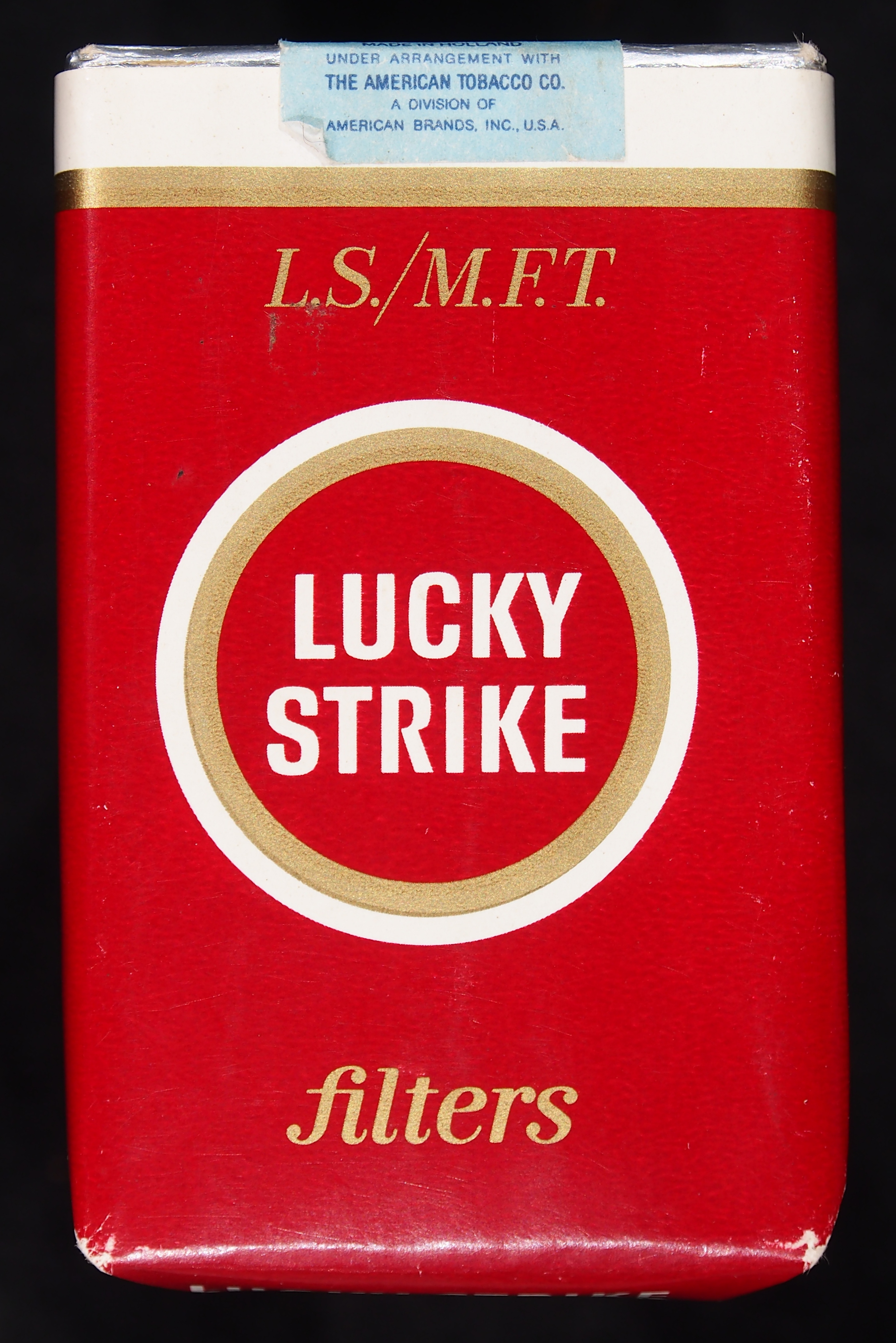 Lucky Strike 烟盒——视图2