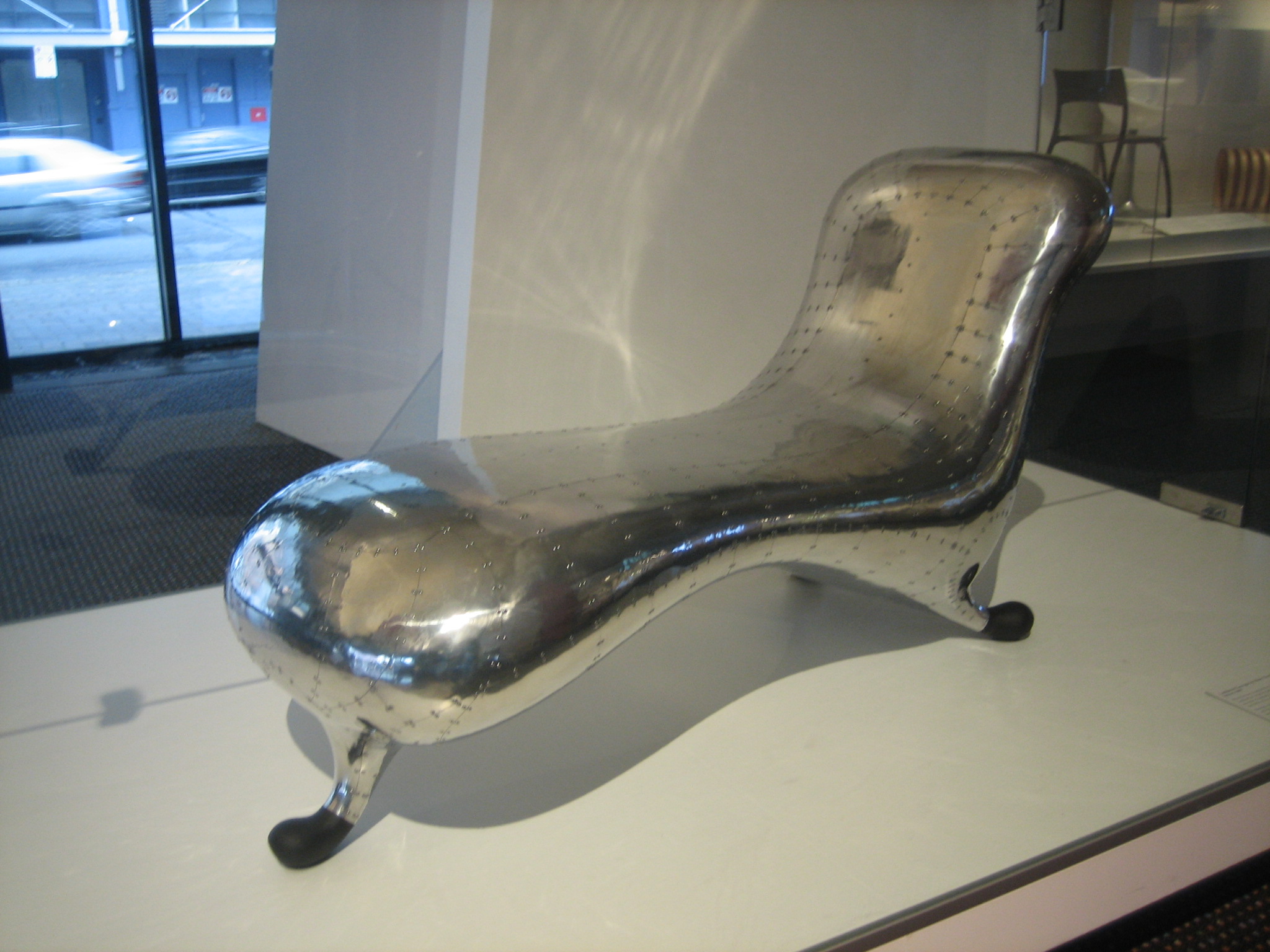 Lockheed Lounge——侧面