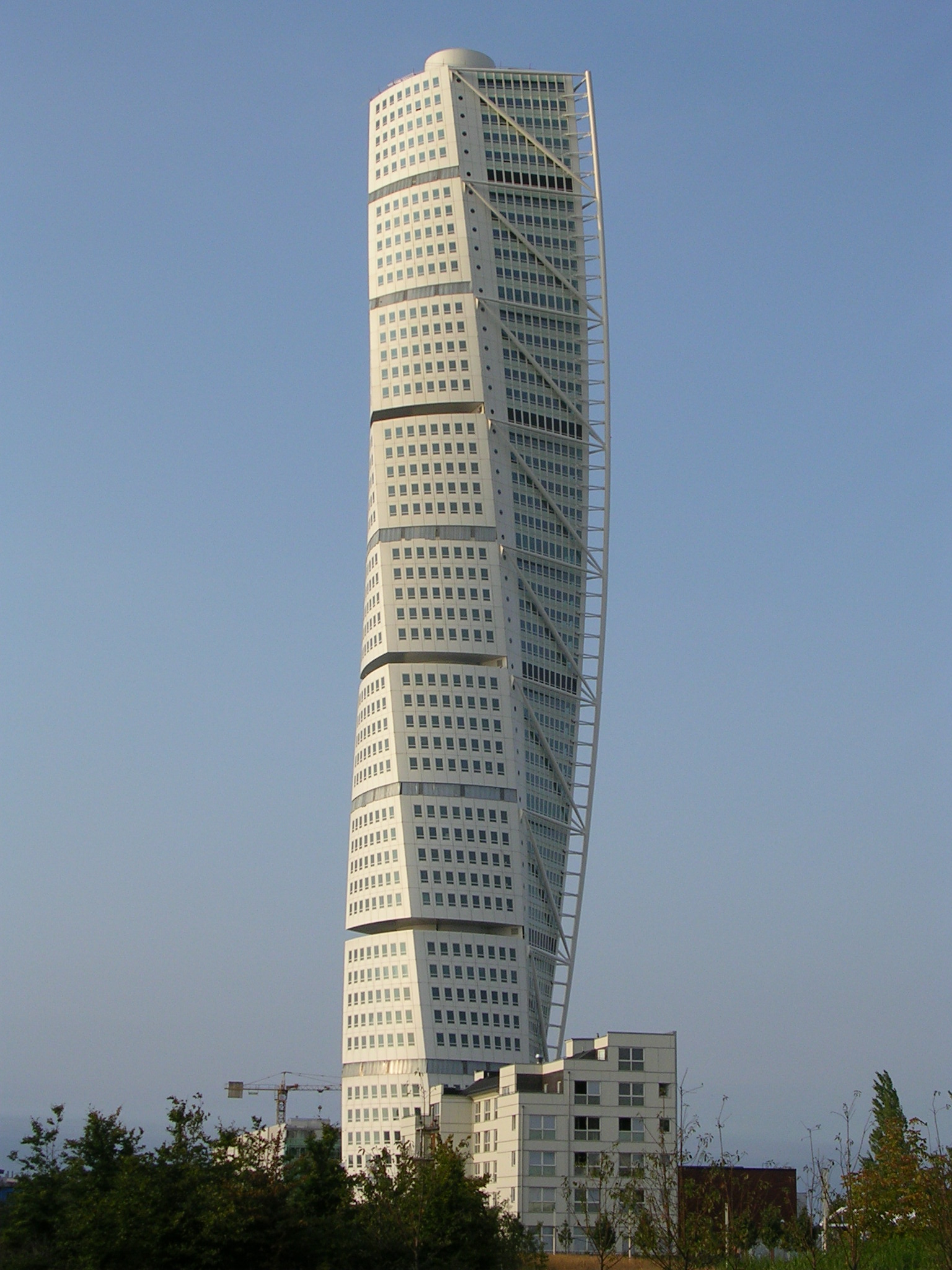 旋转躯干大厦